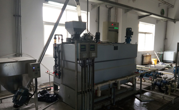 全自動(dòng)加藥箱